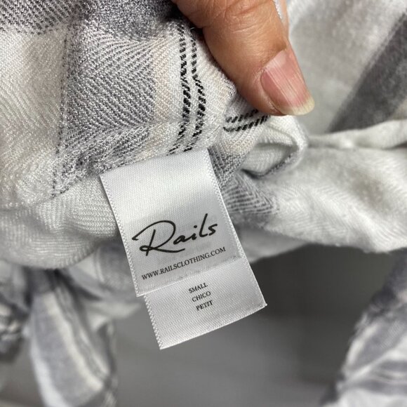 Rails Hunter Button Down in White and Sterling Top Size S - Picture 4 of 8
